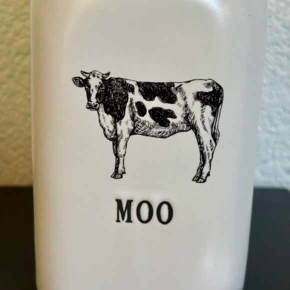 Rae Dunn White Ceramic Farmhouse Milk Cream Bottle with Cow Print “MOO” NEW - Picture 6 of 8